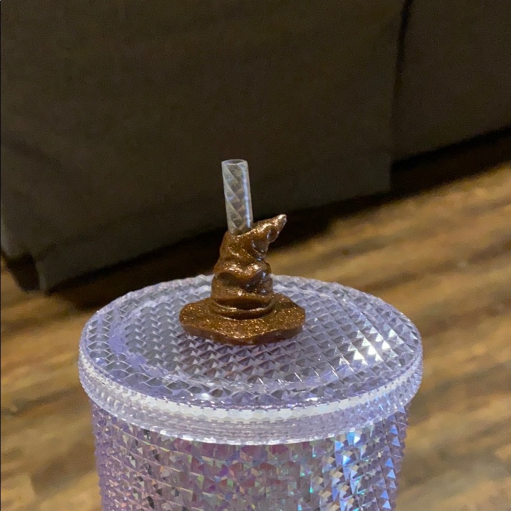 Sorting hat straw topper
